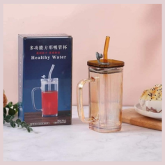 Tasse d'eau jus en verre avec couvercle 350 ml avec paille